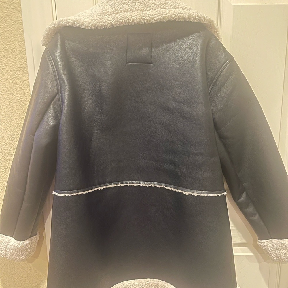 Abercrombie & Fitch Black and Cream Teddy Jacket